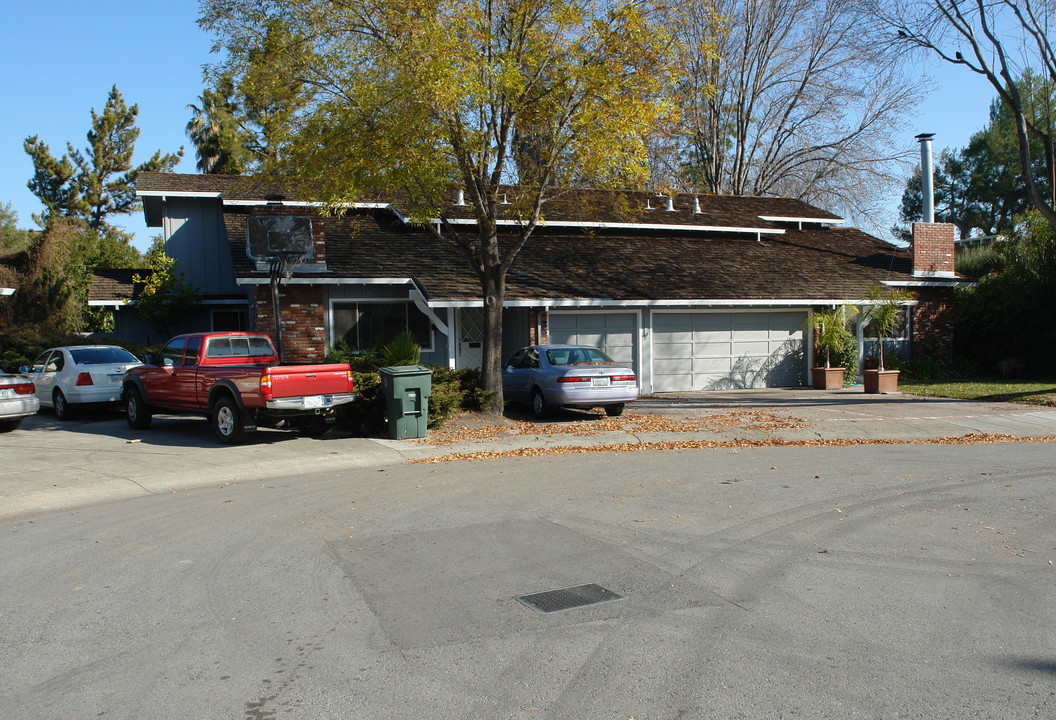 4153-4155 Byron St in Palo Alto, CA - Foto de edificio