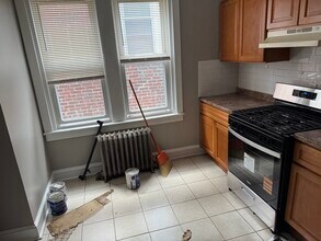 5048 Gainor Rd, Unit 2 in Philadelphia, PA - Foto de edificio - Building Photo