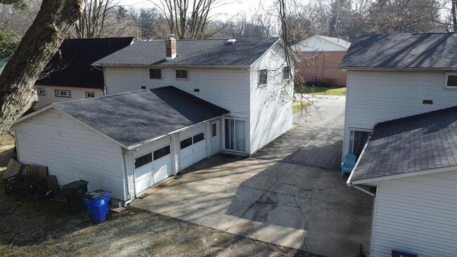 1245 Overbrook Dr in Kent, OH - Building Photo - Building Photo