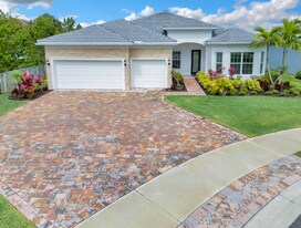 5329 Blue Reed Ln. in Wellington, FL - Building Photo