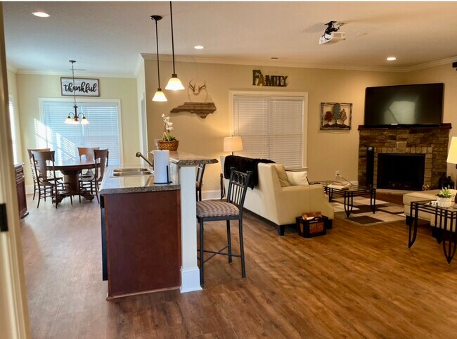 1924 Leighton Dr in Greenville, NC - Building Photo - Building Photo