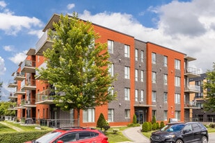 29 Bellerose Boul E in Laval, QC - Building Photo