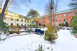 555 S Water St in Providence, RI - Building Photo