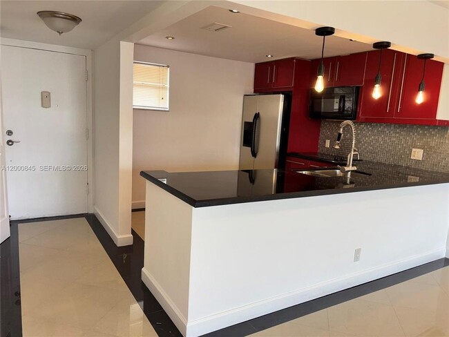 403 NW 68th Ave, Unit 502 in Plantation, FL - Building Photo - Building Photo