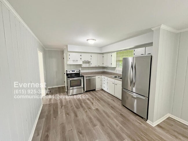 7031 Bonnamere Dr in Nashville, TN - Building Photo - Building Photo