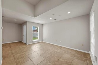 902 Wentwood Dr in Desoto, TX - Building Photo - Building Photo