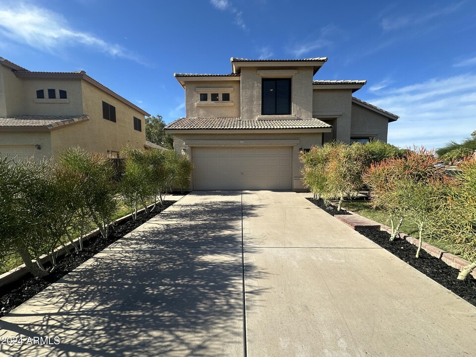 1458 E Black Diamond Dr in Gilbert, AZ - Building Photo