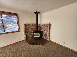 2858 NE Daggett Ln in Bend, OR - Building Photo - Building Photo