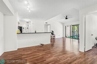530 S Park Rd in Hollywood, FL - Building Photo - Building Photo