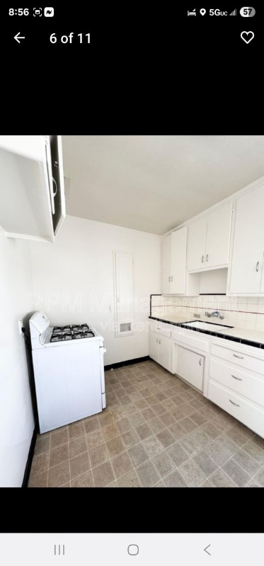 5404 La Mirada Ave in Los Angeles, CA - Building Photo - Building Photo