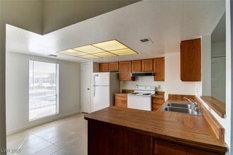 3749 Carlyle Dr in Las Vegas, NV - Building Photo - Building Photo