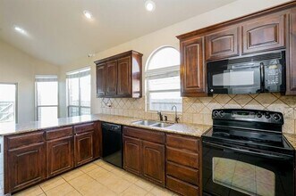 10909 Braemoor Dr in Haslet, TX - Building Photo - Building Photo