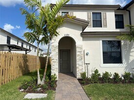 23390 SW 127th Ct in Miami, FL - Building Photo