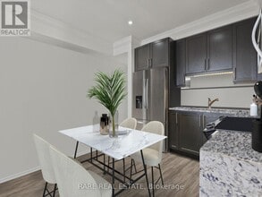 3563 Lake Shore Blvd W in Toronto, ON - Building Photo - Building Photo