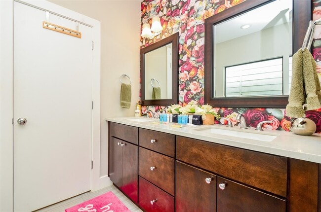 property at 3804 Leeland St