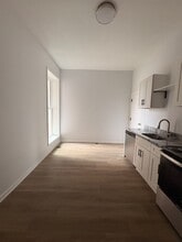 2633 N Charles St in Baltimore, MD - Building Photo - Building Photo