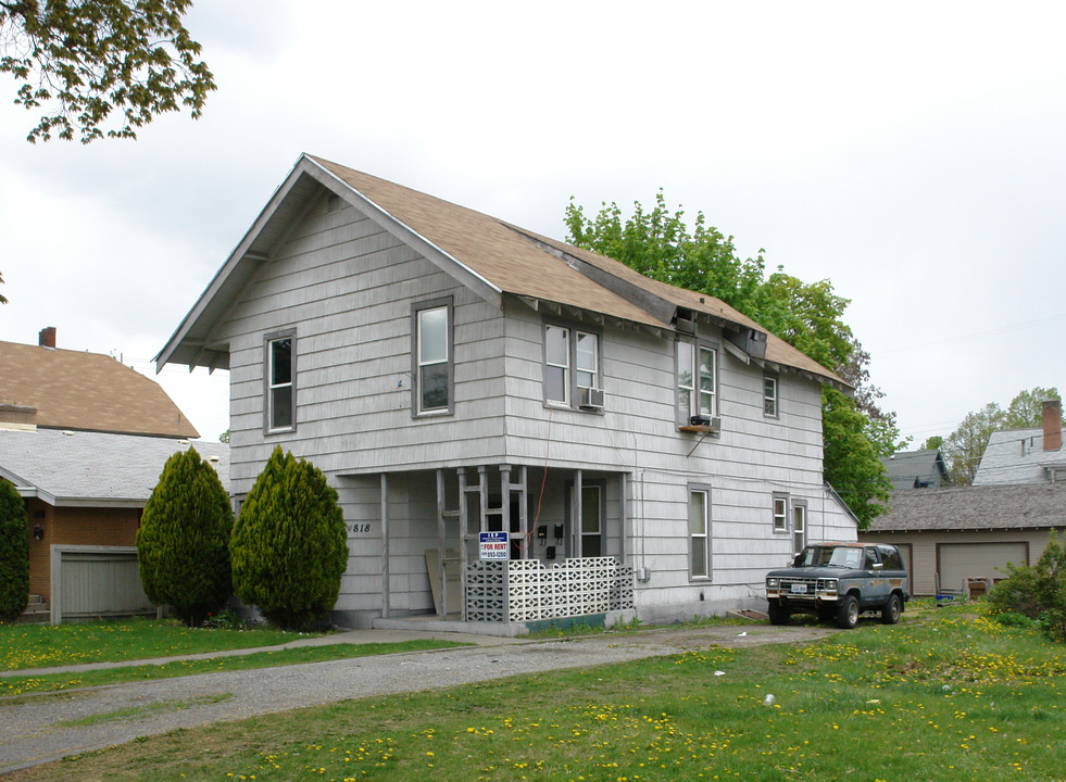 818 W Augusta Ave in Spokane, WA - Building Photo