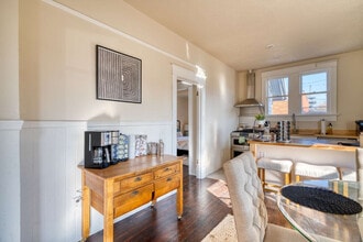 502 NE 29th Ave in Portland, OR - Foto de edificio - Building Photo