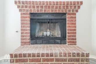 4961 Briar Oaks Ln in Grand Prairie, TX - Building Photo - Building Photo