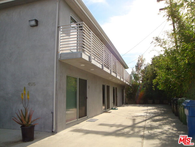 4515 McConnell Ave in Los Angeles, CA - Building Photo - Building Photo