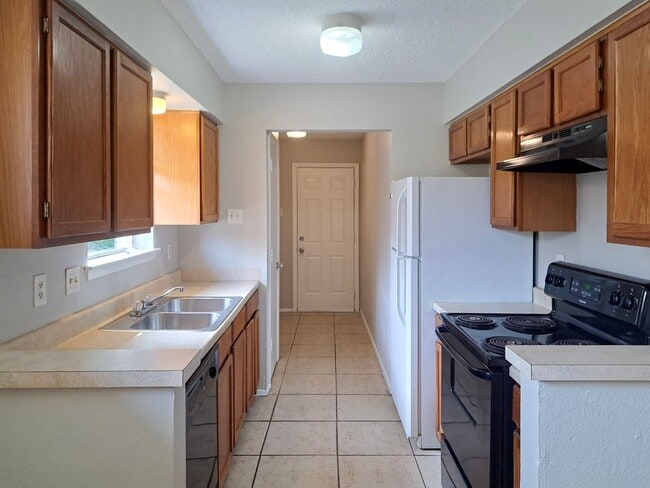 402 Renee Dr in Irving, TX - Building Photo - Building Photo