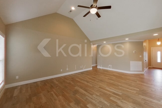 94 Cottonwood Dr in Muscle Shoals, AL - Building Photo - Building Photo