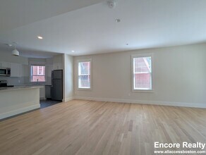 56 John F. Kennedy St in Cambridge, MA - Building Photo - Building Photo