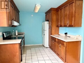 258 Sprucewood Ct in Toronto, ON - Building Photo - Building Photo