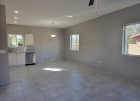 4957 N Sunrise Ave in Tucson, AZ - Building Photo