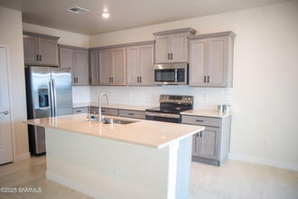 3007 San Jenaro Dr in Las Cruces, NM - Building Photo - Building Photo