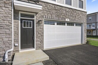 20 Gramercy Dr in Howell, NJ - Building Photo - Building Photo