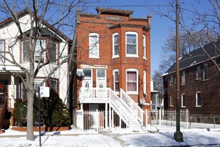 2708 E 93rd St in Chicago, IL - Building Photo