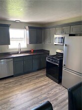 12920 Fountain Ct in Strongsville, OH - Building Photo - Building Photo