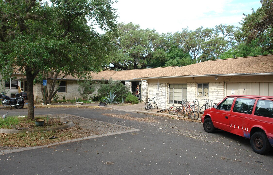 Community Housing in Austin, TX - Building Photo