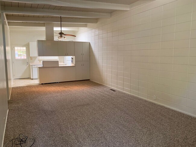 1425-1427 Topaz Way in Sacramento, CA - Building Photo - Building Photo
