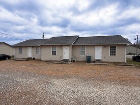 1948 E 1st St in Crossville, TN - Building Photo