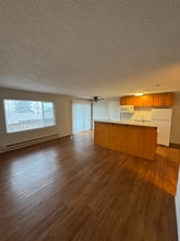 308 Summit Ave N in Kent, WA - Building Photo - Building Photo