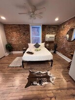 18 Buttles Ave, Unit SI ID1544272P in Columbus, OH - Building Photo