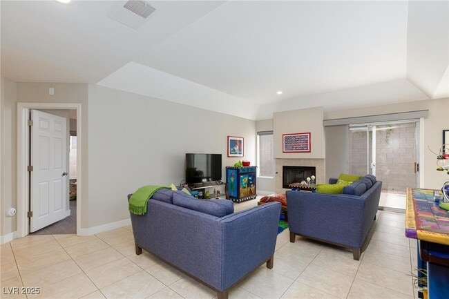 9836 Russett Wood Cir in Las Vegas, NV - Building Photo - Building Photo