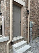 75 McCague Ave. in Richmond Hill, ON - Building Photo - Building Photo