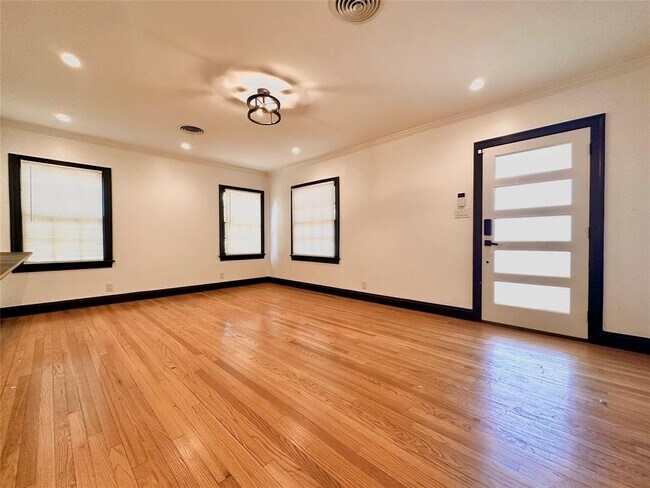 property at 3201 French Pl
