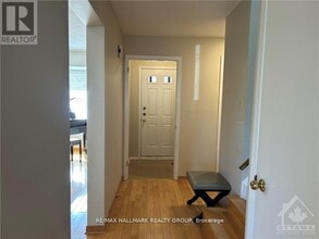 6417 Loire Dr in Ottawa, ON - Building Photo - Building Photo