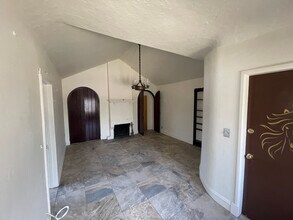 1155 Saint Johns Ave E in Highland Park, IL - Building Photo - Building Photo