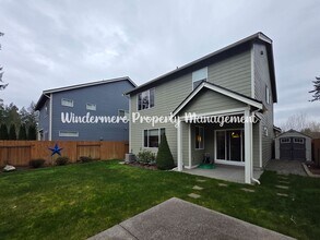 11494 NW Admiral Pl in Silverdale, WA - Building Photo - Building Photo