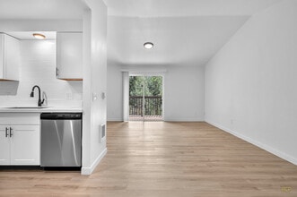 Bluebird Cozine Creek Apartments in McMinnville, OR - Foto de edificio - Building Photo