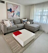 4158 Tamiami Trl, Unit M4 in Port Charlotte, FL - Building Photo