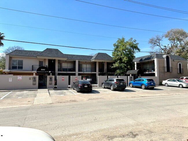 3910 McDuffie in Houston, TX - Building Photo - Building Photo