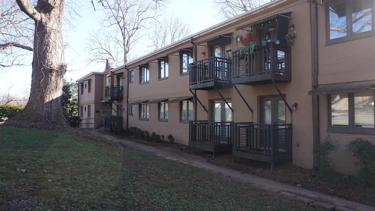 2427 Vail Ave in Charlotte, NC - Building Photo