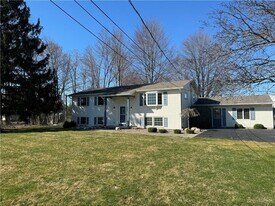 1095 Hamlin Parma Townline Rd in Hilton, NY - Building Photo