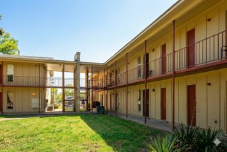 888 Kerr Ave in Memphis, TN - Building Photo - Building Photo